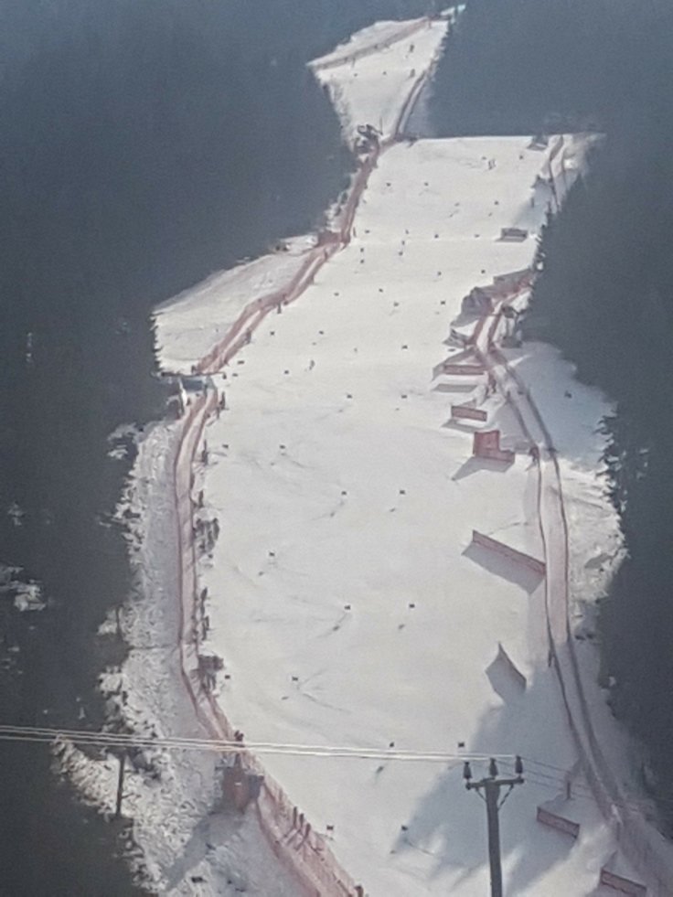 Vista da lontano della Pista di Podkoren, preparata per la prima manche dello slalom gigante 